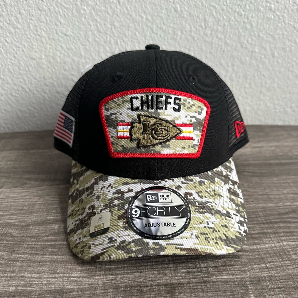 NWT Kansas City Chiefs Hat Cap New Era Salute To Service Camo 39Thirty One Size